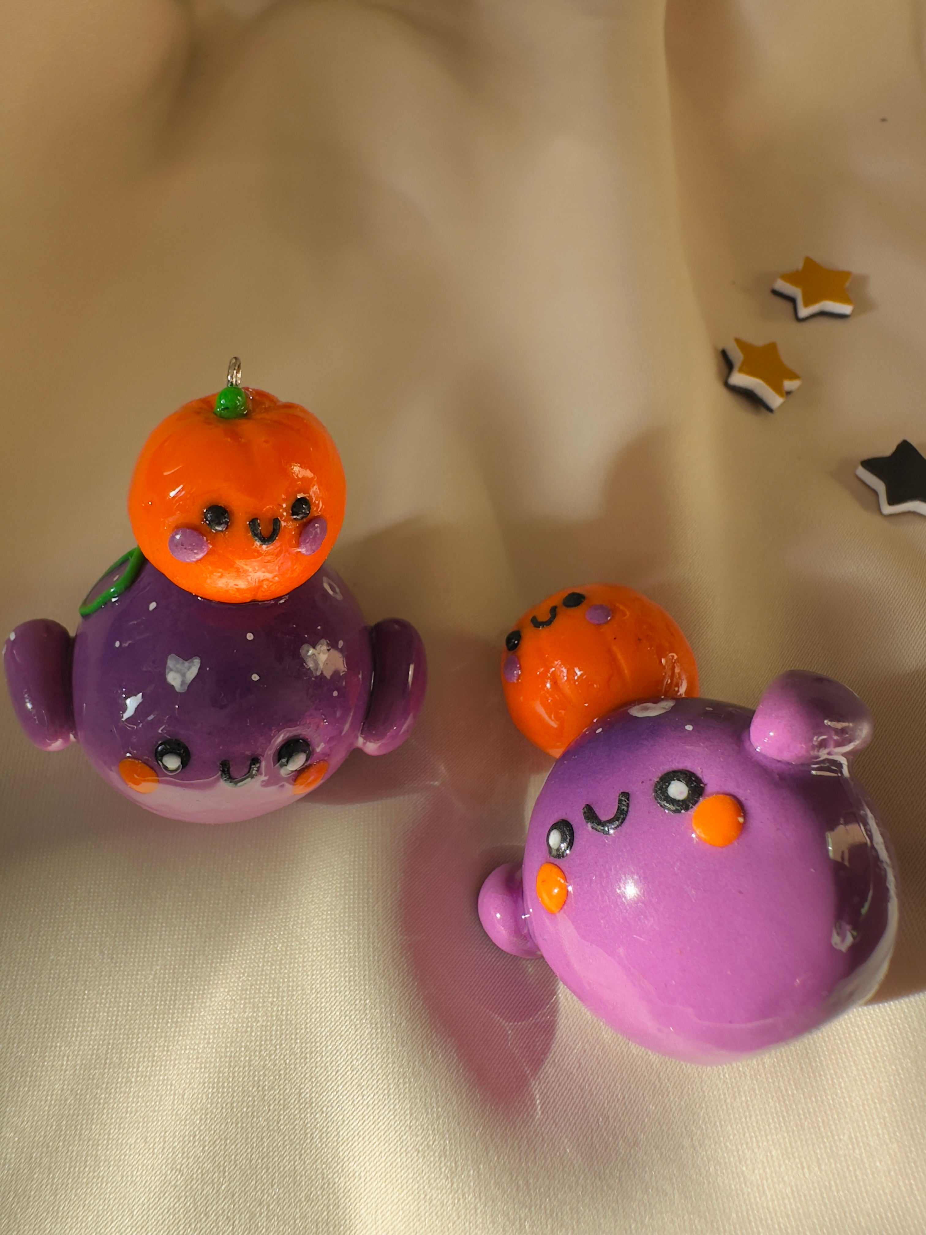 Whisper - The Whale Key chain - Halloween theme - Polymer clay